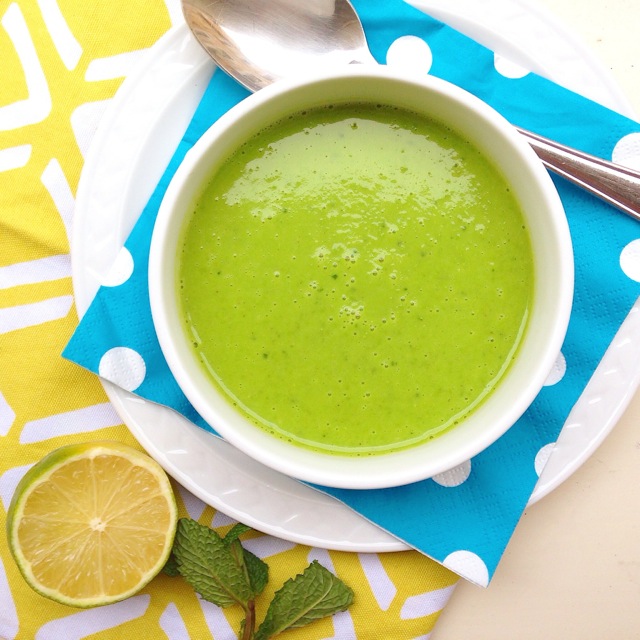 Erbsensuppe, Kokos-Erbsensuppe, pea soup, kokosmilch, coconut milk lime, Limette, ginger, Inwer thai, mint, clean eating